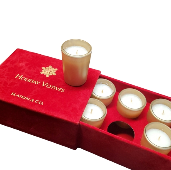 SLATKIN & CO Holiday Votives in Red Flocked Gift Box - Picture 6 of 8